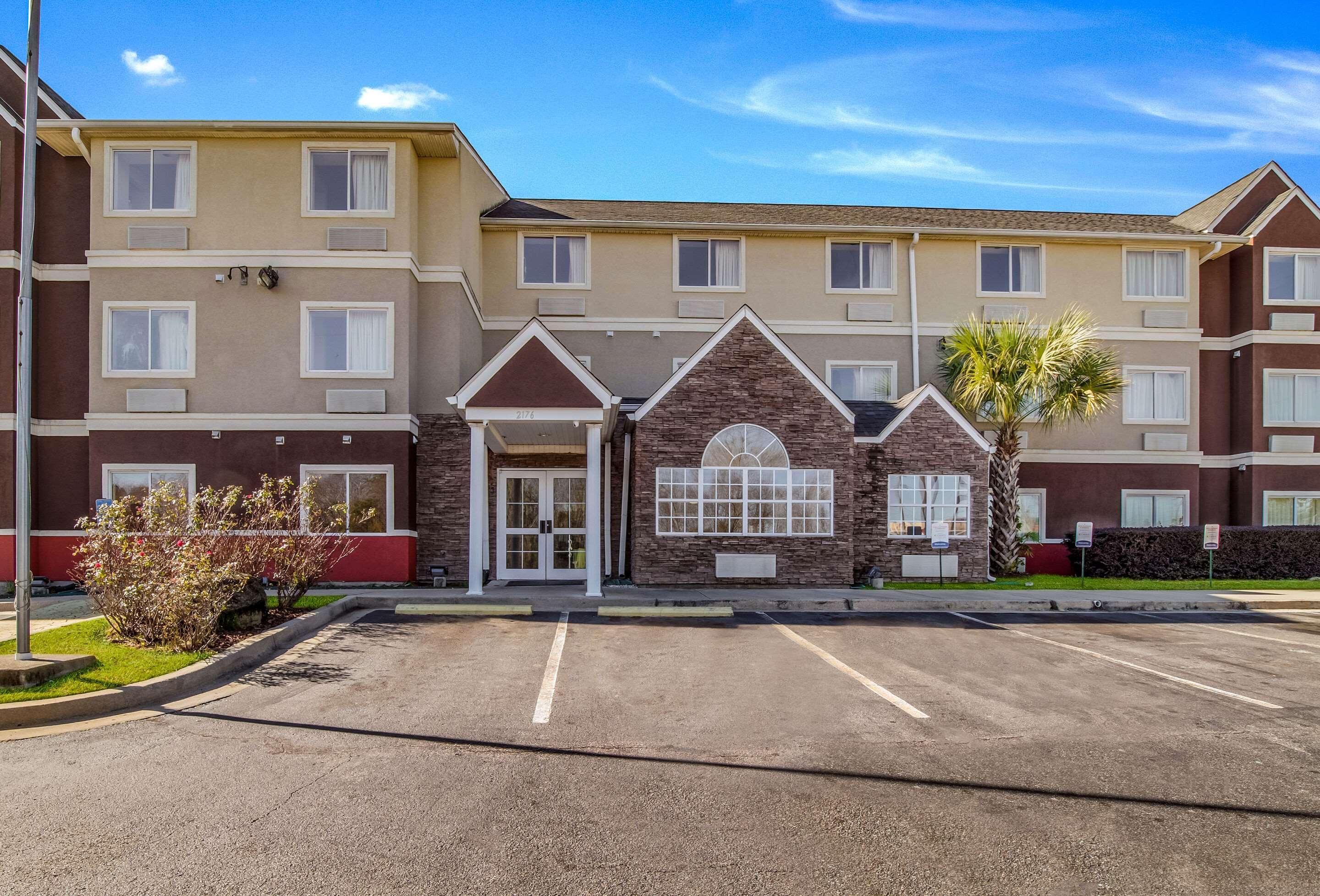 Quality Inn & Suites Augusta Fort Eisenhower Area Exterior foto