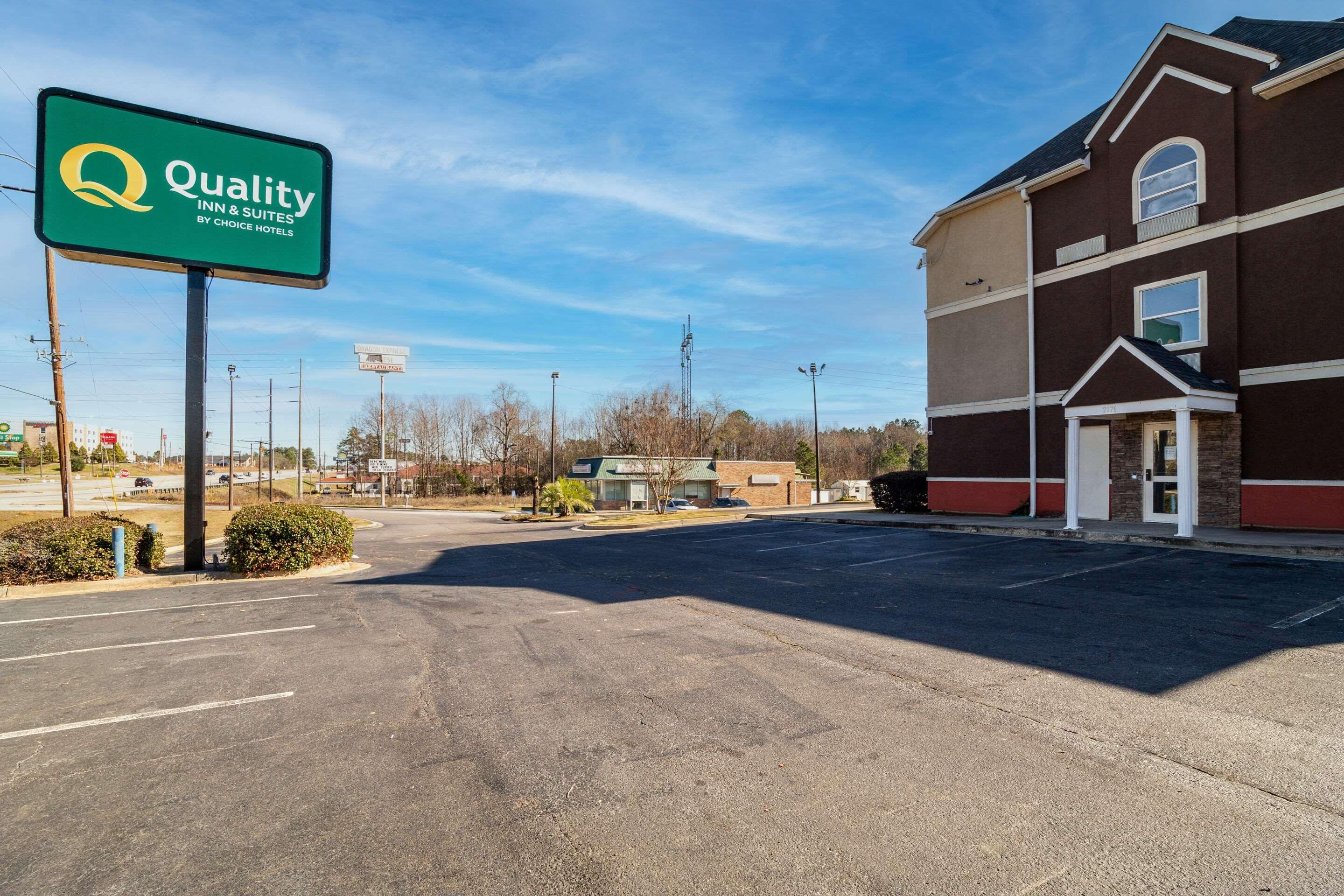 Quality Inn & Suites Augusta Fort Eisenhower Area Exterior foto